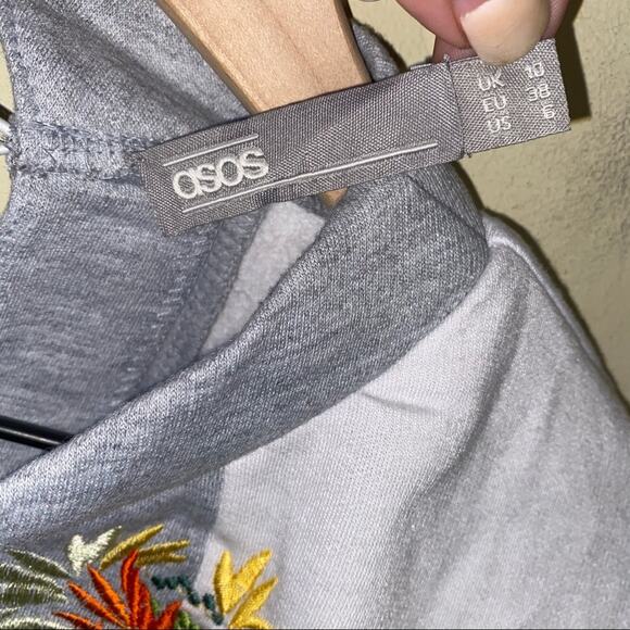 ASOS two tone floral embroidered crewneck 6 - Picture 8 of 8